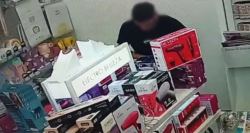 Detenido por hurto en centro comercial Güemes