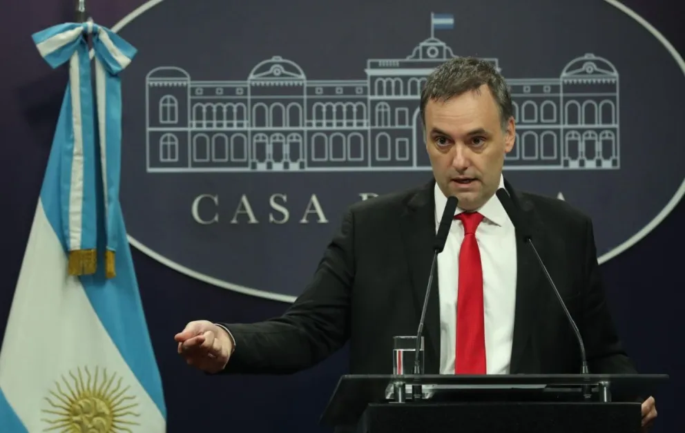 El Gobierno busca penar el "adoctrinamiento" en las escuelas