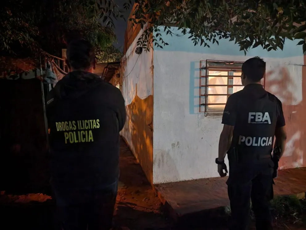 Desbaratan banda que vendía drogas en varias viviendas del barrio Faro Norte
