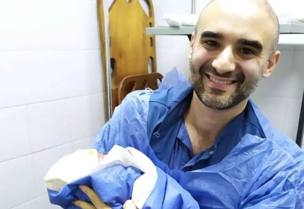 Médicos de un Centro de Salud asistieron un parto y el bebé nació sin complicaciones