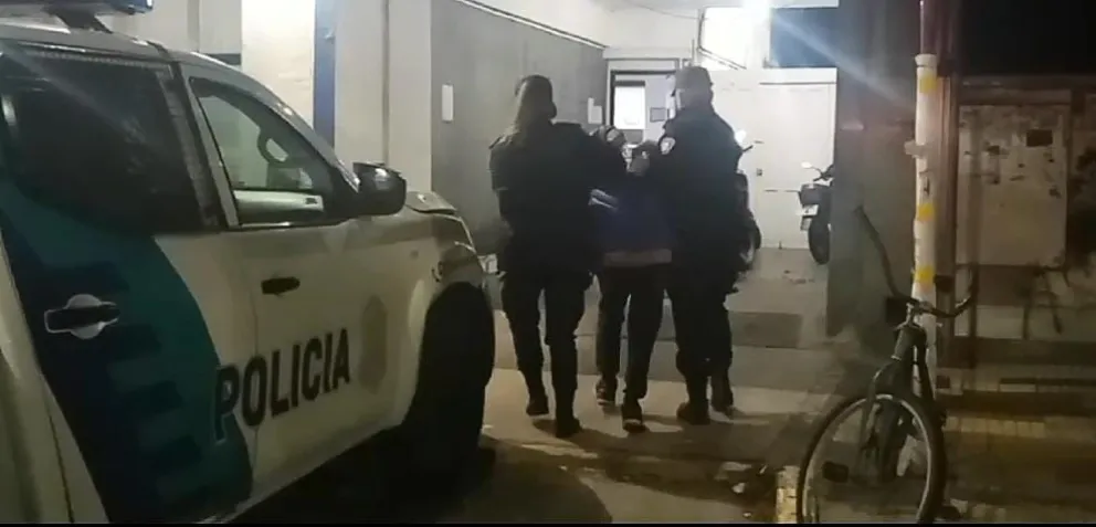 Detuvieron en el centro a un delincuente que tenía tres pedidos de captura activa