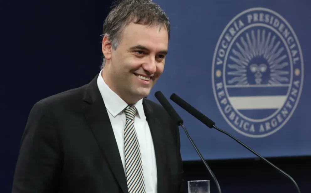 Adorni celebró la inflación "de un solo dígito" registrada en abril