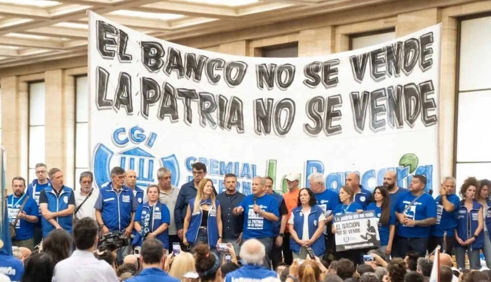 Reunieron un millón de firmas contra la privatización del Banco Nación