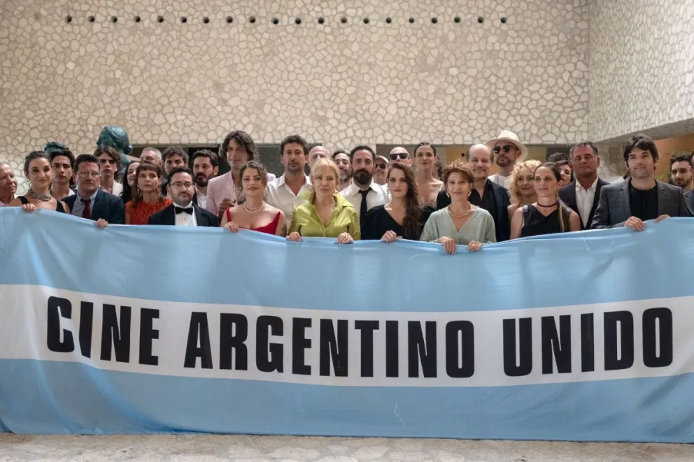 Dolores Fonzi convocó a todo el cine argentino a participar de la marcha universitaria