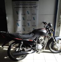 Tres jóvenes de 19 años fueron detenidos por desarmar una moto robada en el barrio Belgrano