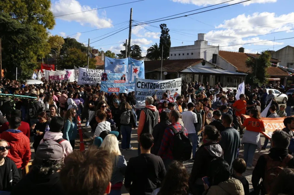 Se desarrolló la marcha federal universitaria hacia el monumento a San Martín