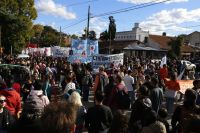 Se desarrolla la marcha federal universitaria hacia el monumento a San Martín