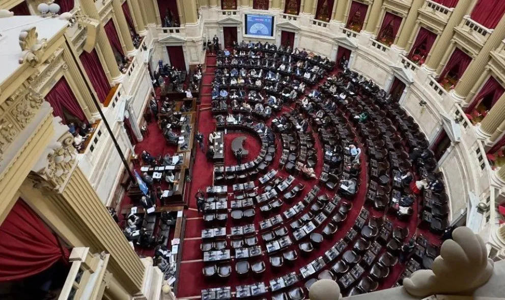 Bregman apuntó contra los diputados que se ausentaron en la sesión de este miércoles