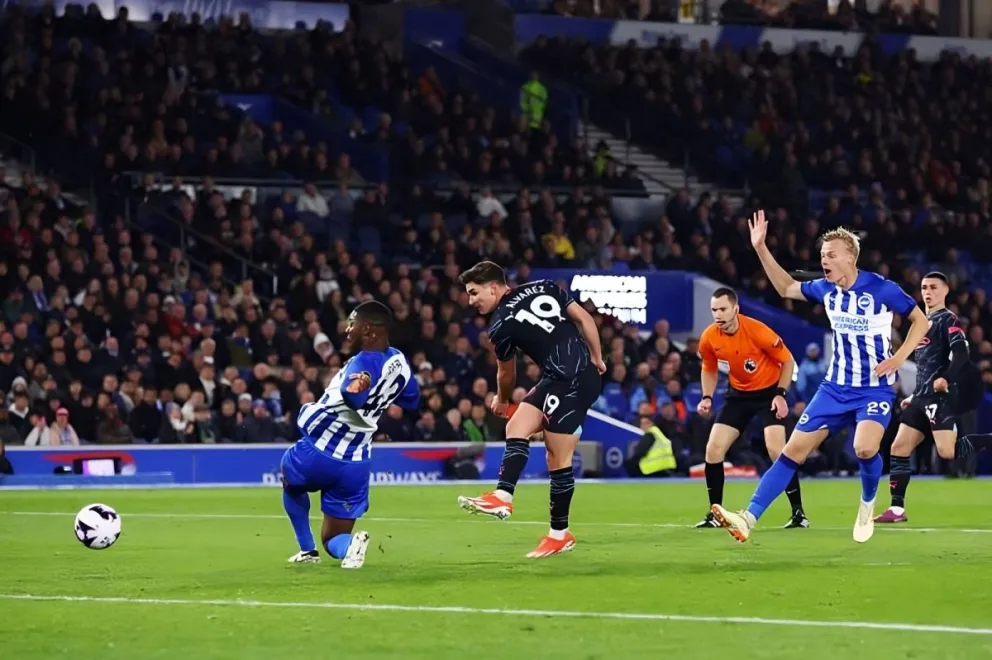 Julián Álvarez marcó un gol en la goleada del Manchester City ante el Brighton 