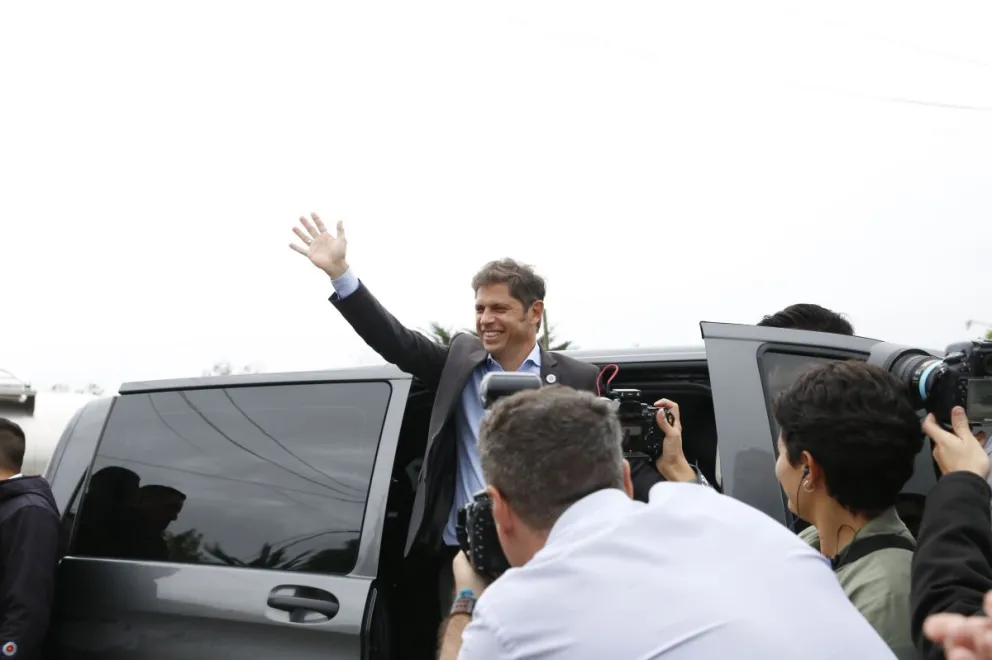 Kicillof estuvo en Mar Chiquita donde inauguró la ampliación de la Escuela Primaria N° 12 