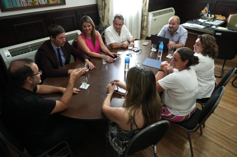 Presentan proyecto de Ley que busca la plena autonomía de los municipios en la Provincia