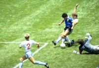 Se subastará el Balón de Oro de Maradona en el Mundial de México 1986