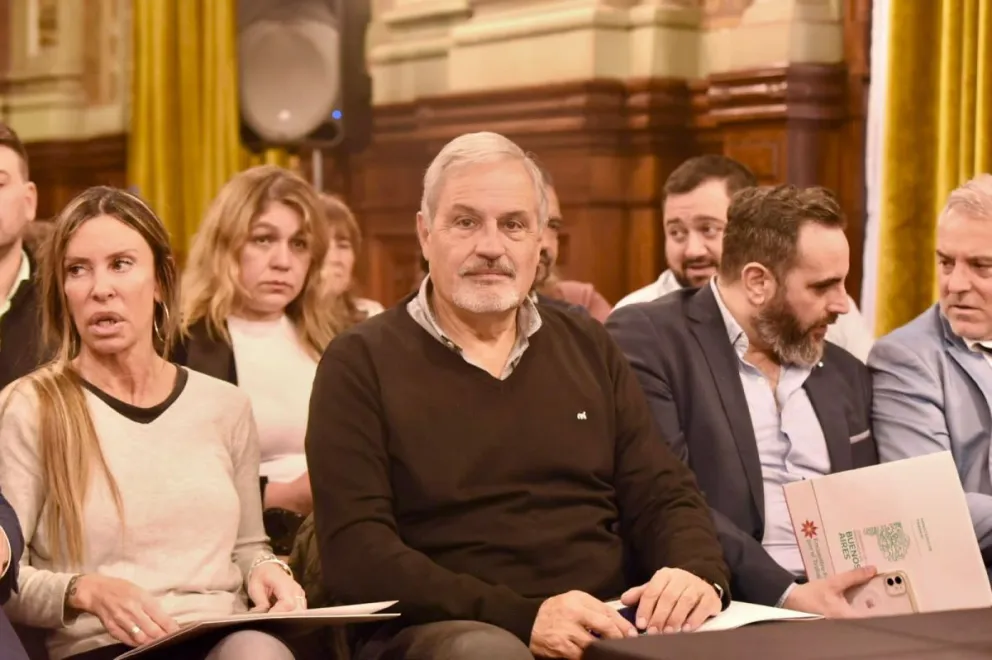 Afirman que Montenegro busca "distraer" la atención en su disputa con el Sindicato de Municipales