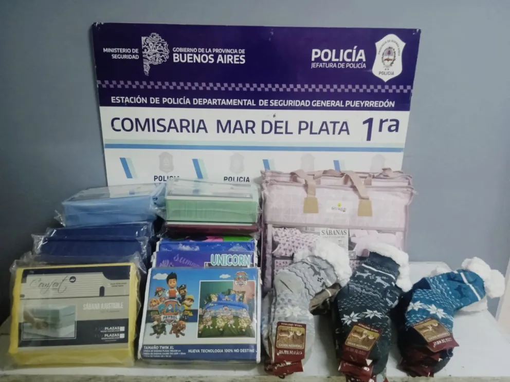 Comerciante sufrió el robo de 20 juegos de sábanas y 12 pares de medias cuando descargaba la mercadería