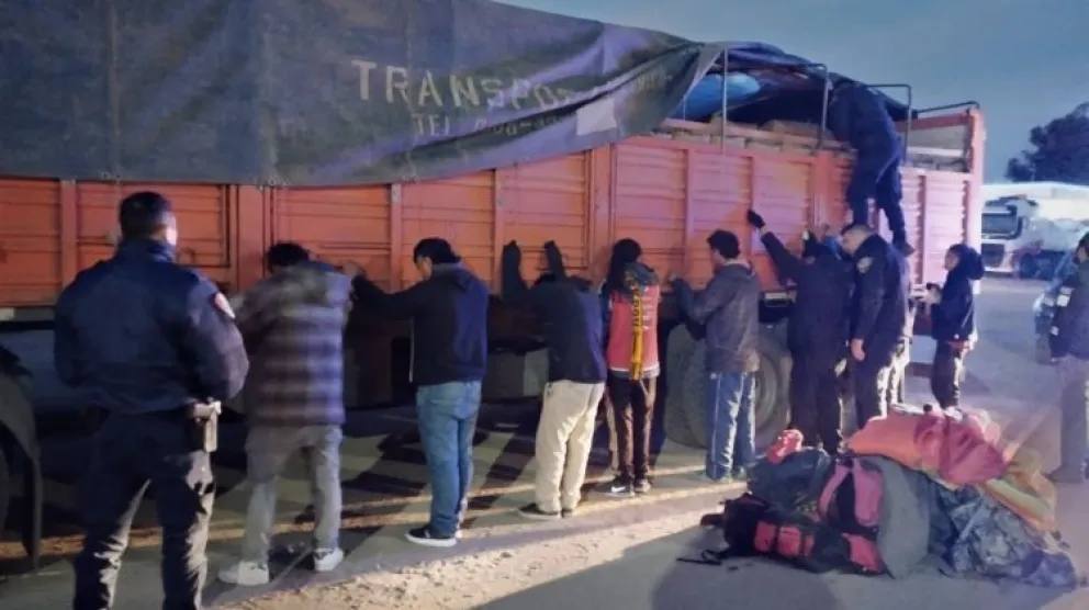 Bullrich celebró la detención de banda que traía inmigrantes ilegales: "No vuelven más"