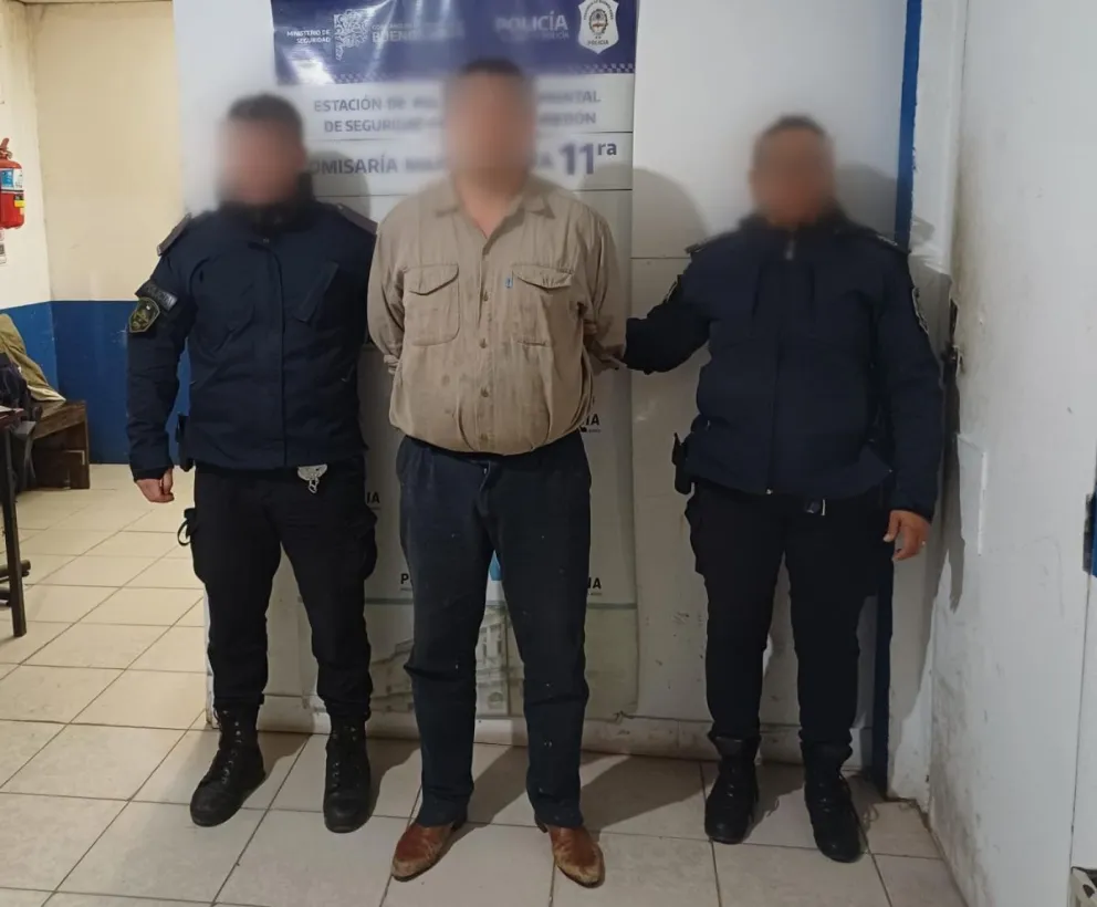 ¿Era necesario? Lo detienen tras robarle las zapatillas a un peatón en Ruta 88 y Vértiz