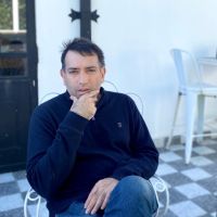 Gastón Tedesco presentará su última novela "El Dios Universal"