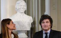 Javier Milei inauguró el busto de Menem: "El mejor presidente de la historia"