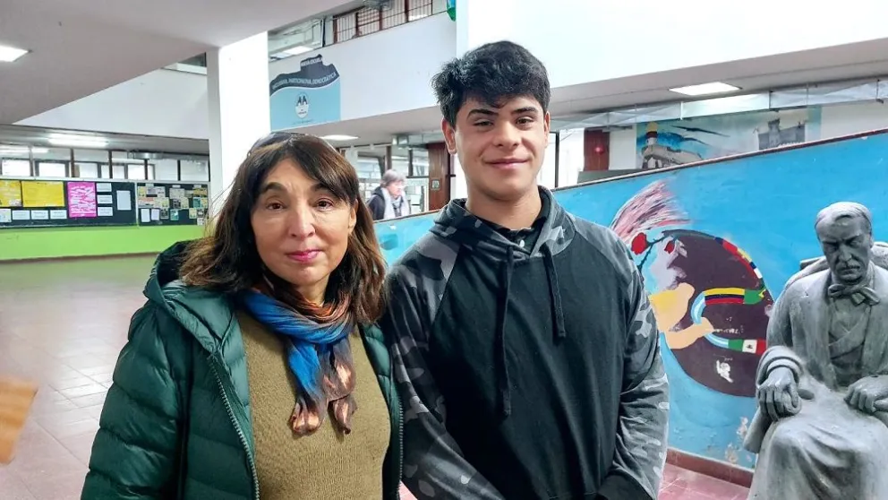  Estudiantes de la Escuela Piloto reclaman por falta de calefacción