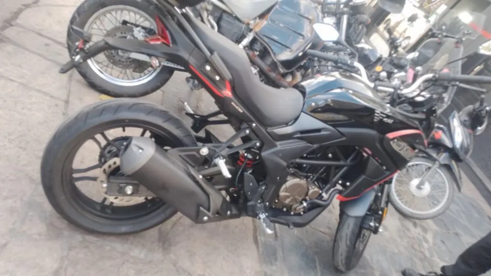 Empleado de un taller de motos evita un robo en Avenida Colón y Funes