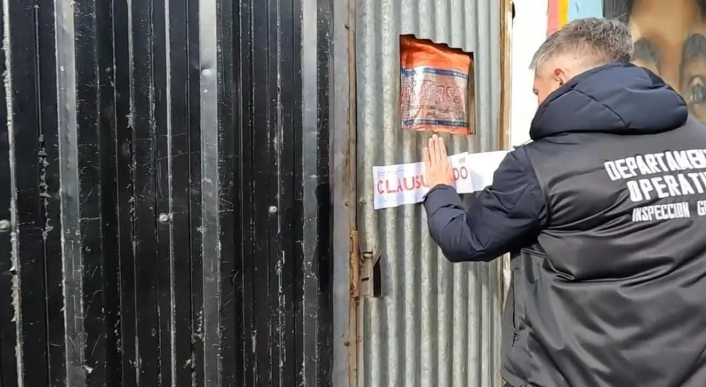 VIDEO: Clausuran una chatarrera del puerto y recuperan elementos robados 