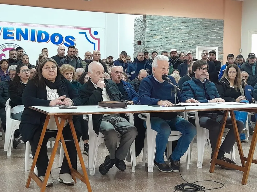 Gremio municipal apuntó al intendente Montenegro como principal responsable del conflicto con el personal