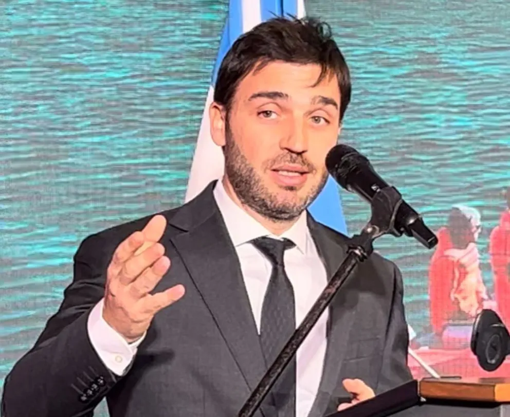 Gobernador de Chubut pide que se avance de "manera urgente" para bajar la edad de imputabilidad