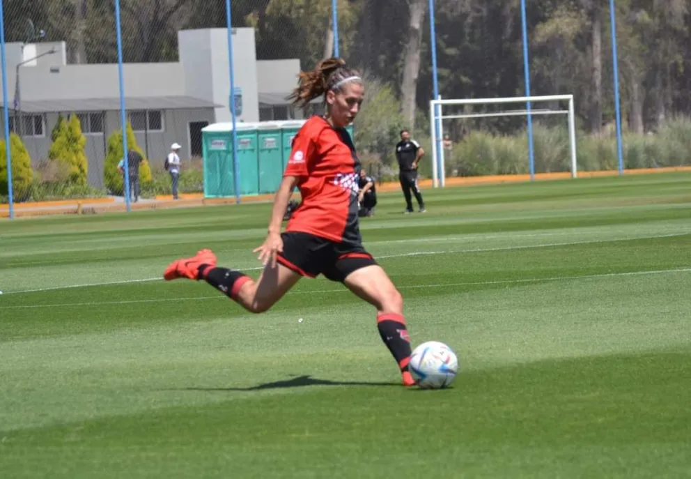 Día Internacional del Fútbol Femenino: rompiendo barreras y brillando en la cancha