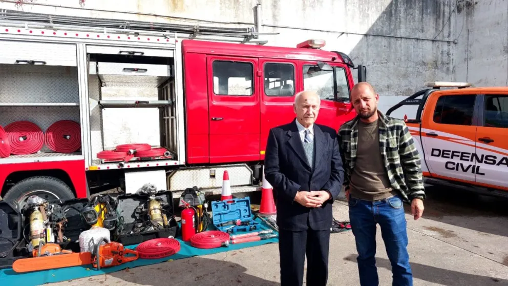 La Municipalidad donó una autobomba con fondos provenientes de la compactación