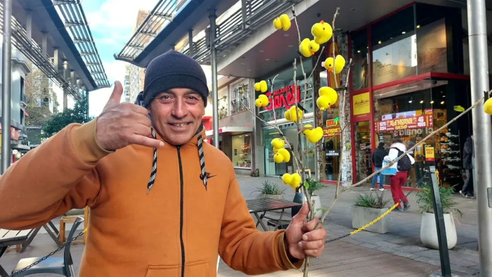 La moda de los patitos llegó a Mar del Plata y ya es furor en el centro
