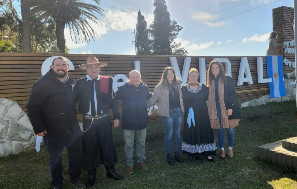 Coronel Vidal festejó sus 141 años con un acto encabezado por el intendente Walter Wischnivetzky
