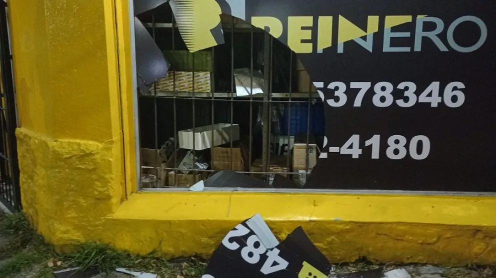 Aprehendido cuando robaba repuestos de autos en un comercio de Av. Peralta Ramos