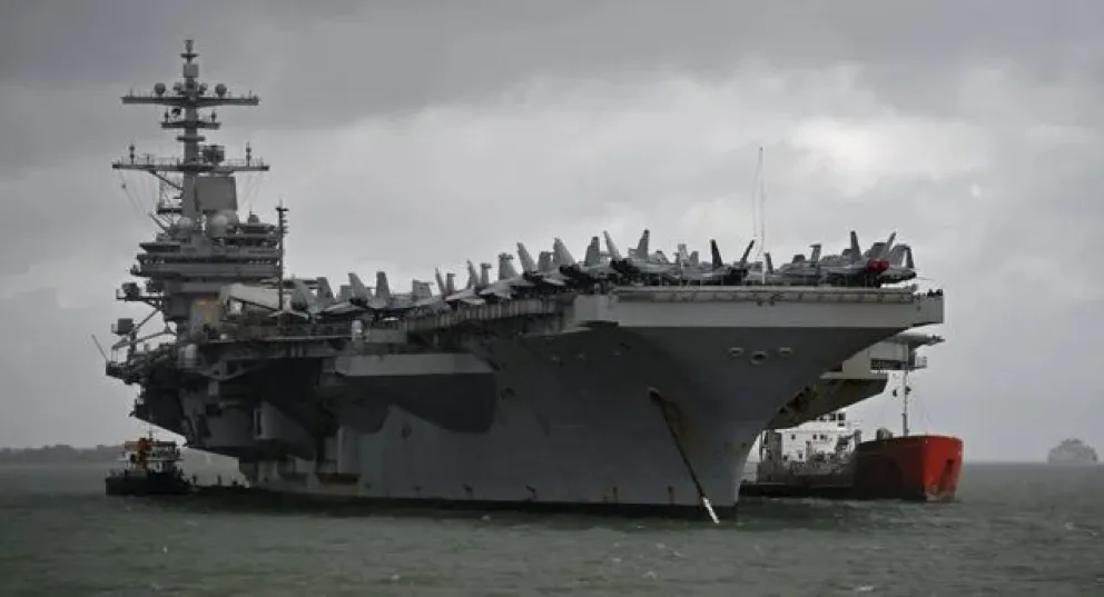 El embajador Stanley anunció la llegada del portaaviones George Washington