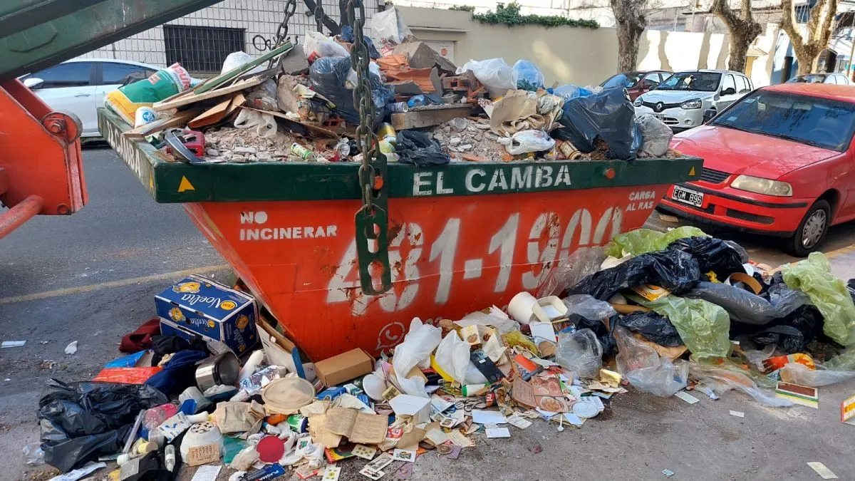 Reclamos de vecinos en zona céntrica por basura en la calle que ...
