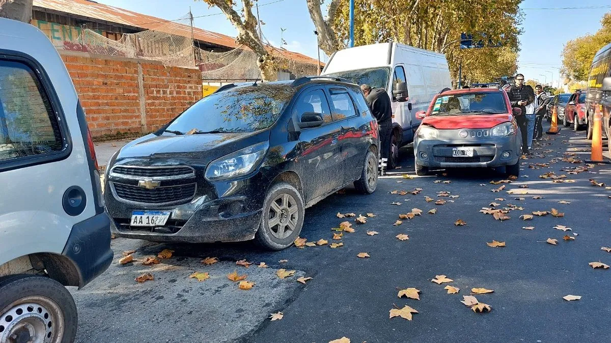 Choque en cadena en avenida Luro: cuatro vehículos involucrados y una ...