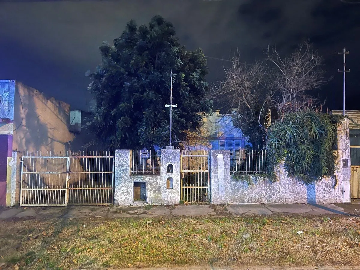Los pescaron cambiando candado para usurpar casa en Falucho