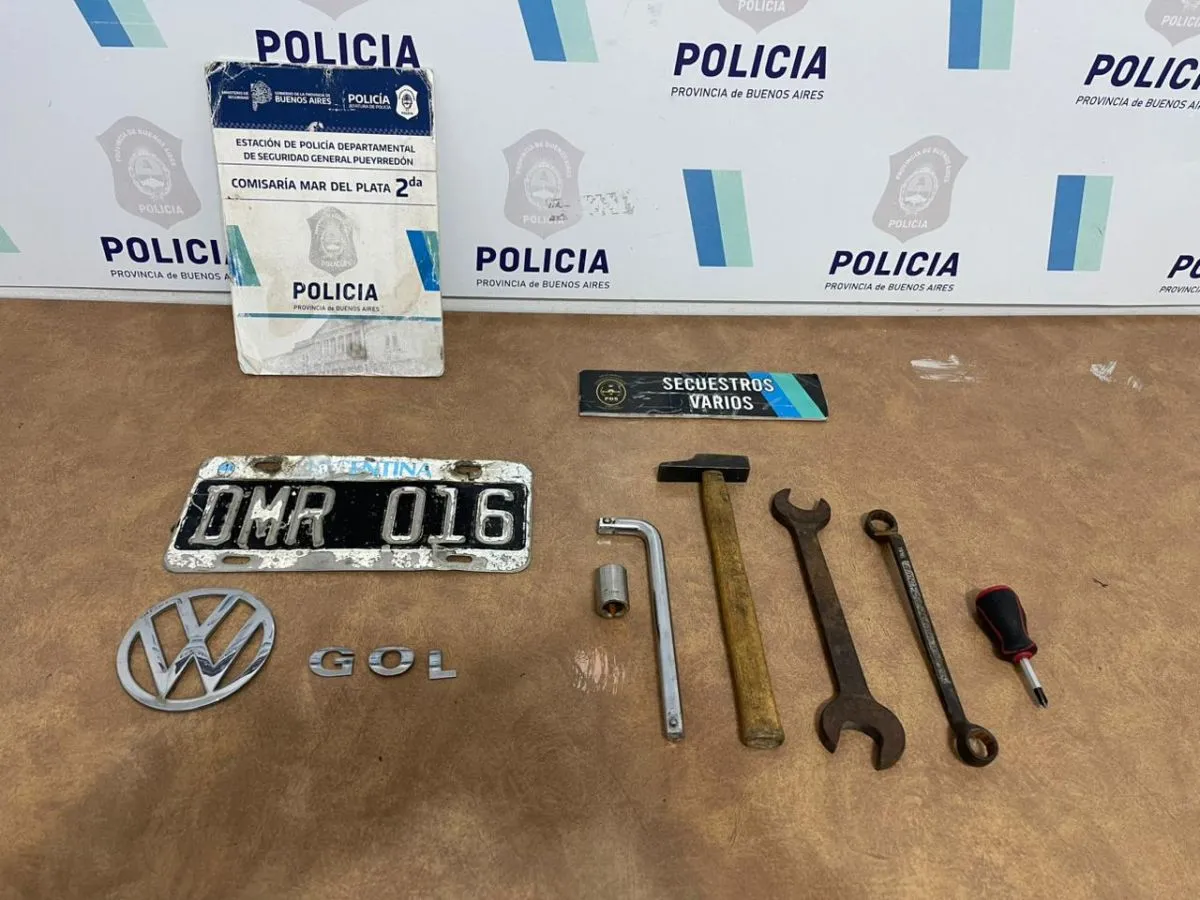 Agarraron a dos con un auto robado a metros de la Vieja Terminal