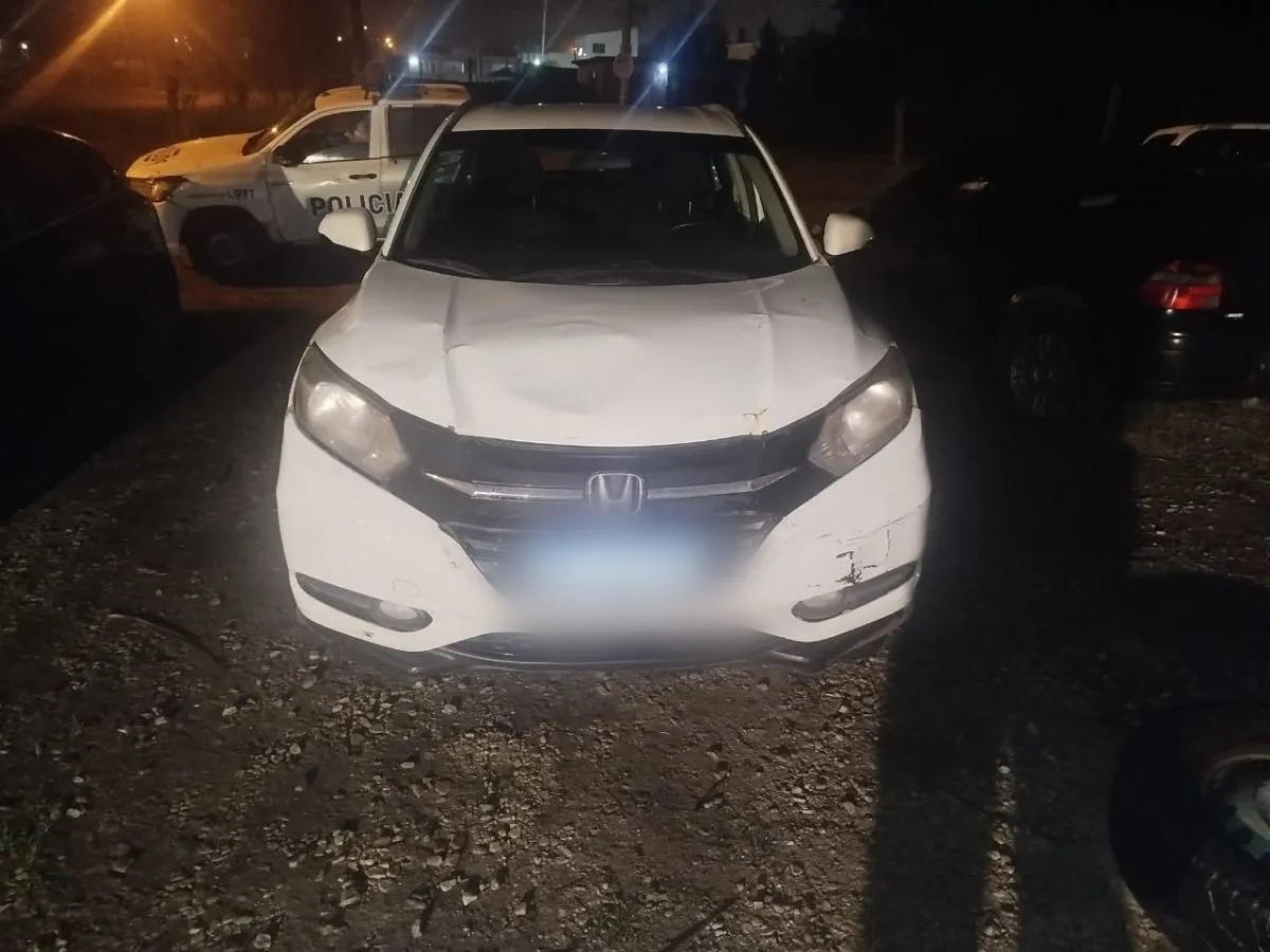 Operativo en zona sur: ¡recuperan auto robado y atrapan al conductor!
