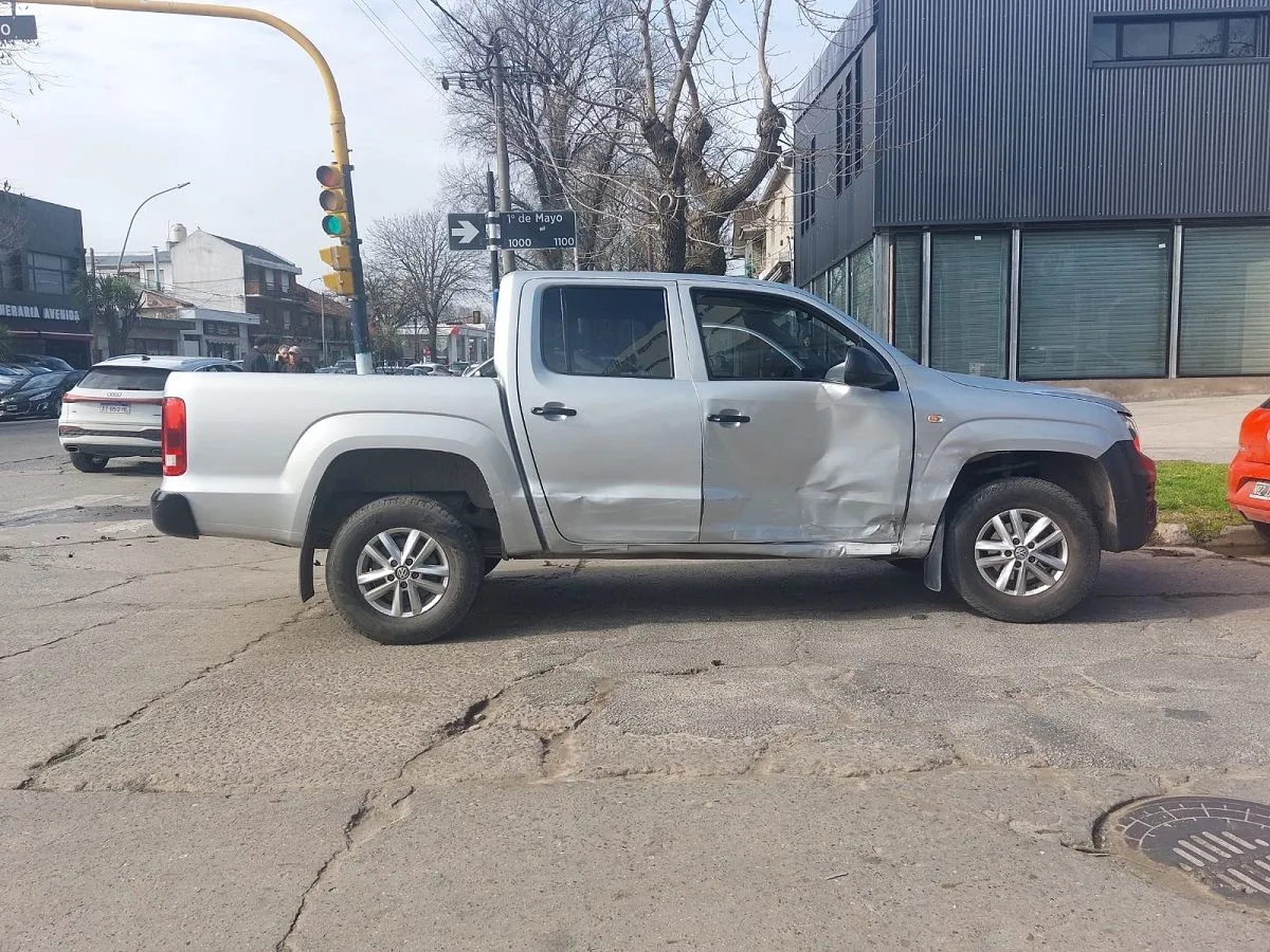 Audi vs. Amarok: choque sin heridos pero con bronca